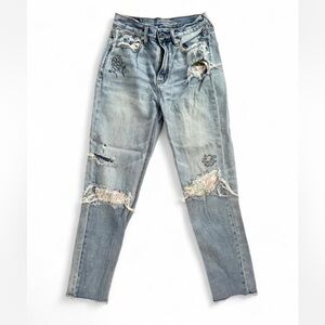 American Eagle Outfitters Light Blue Distressed Boyfriend Jeans